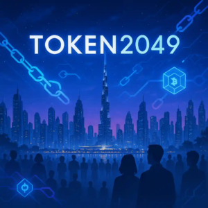 Vue futuriste de Dubaï by night avec skyline, logo TOKEN2049, symboles blockchain et silhouettes de participants.